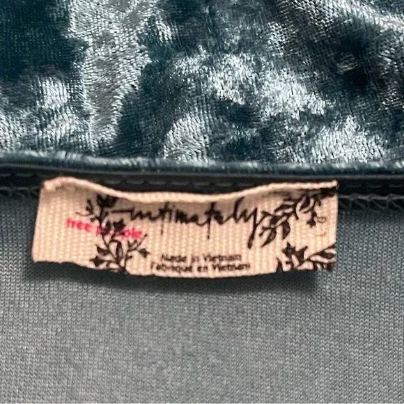 Teal Crushed Velvet V-Neck Bodysuit - Picture 7 of 10